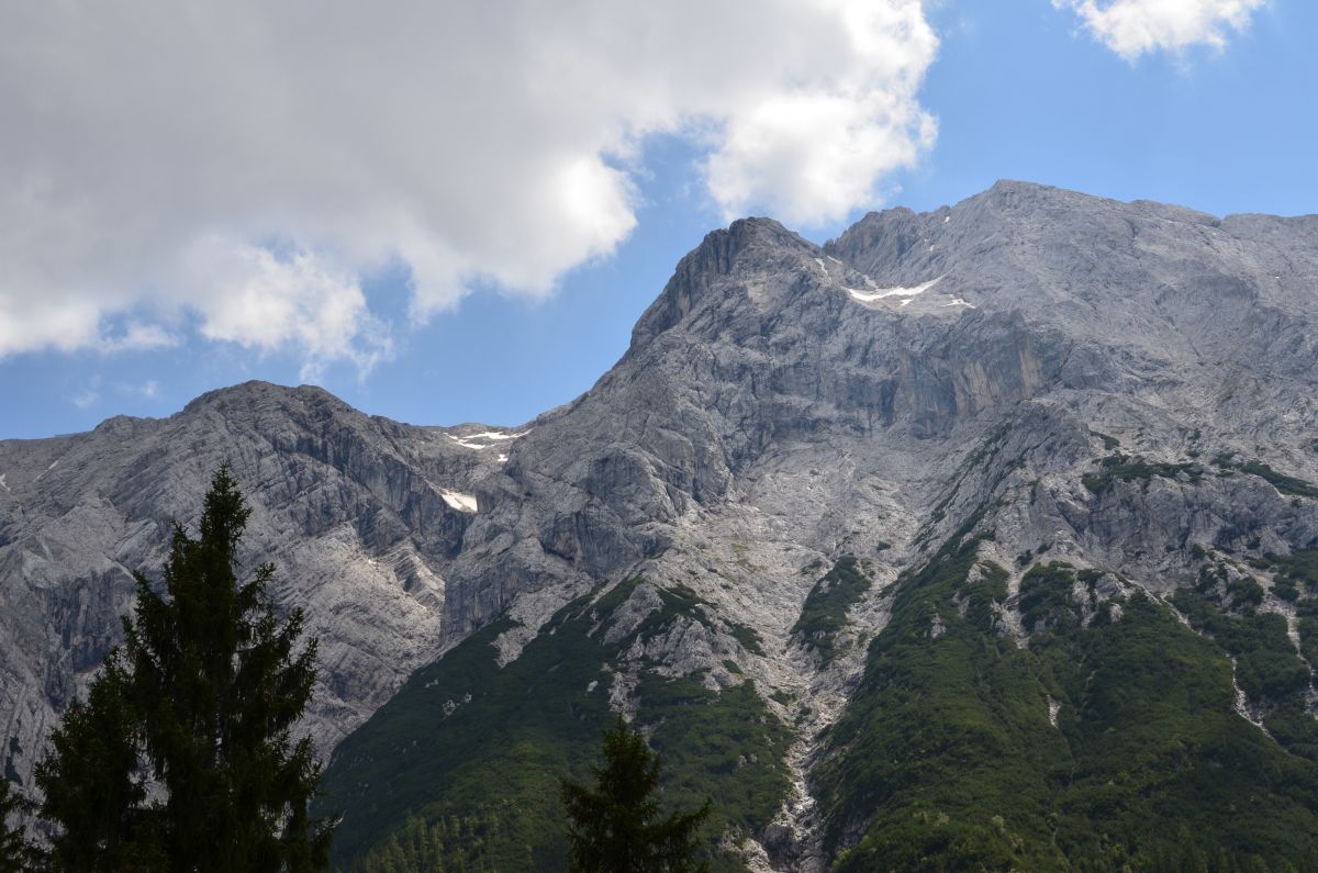 Gaistal_Blick_MiemingerGebirge2_Olympiaregion_Seefeld_(c)_bea_froehlich