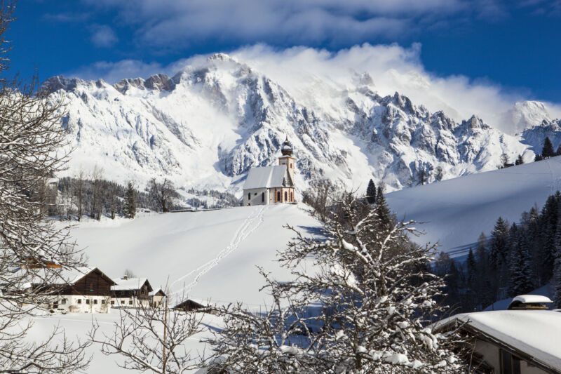 Pfarrkirche zum hl. Nikolaus Pfarrkirche der Pfarre Dienten in der Pinzgauer Gemeinde Dienten am Hochkönig.